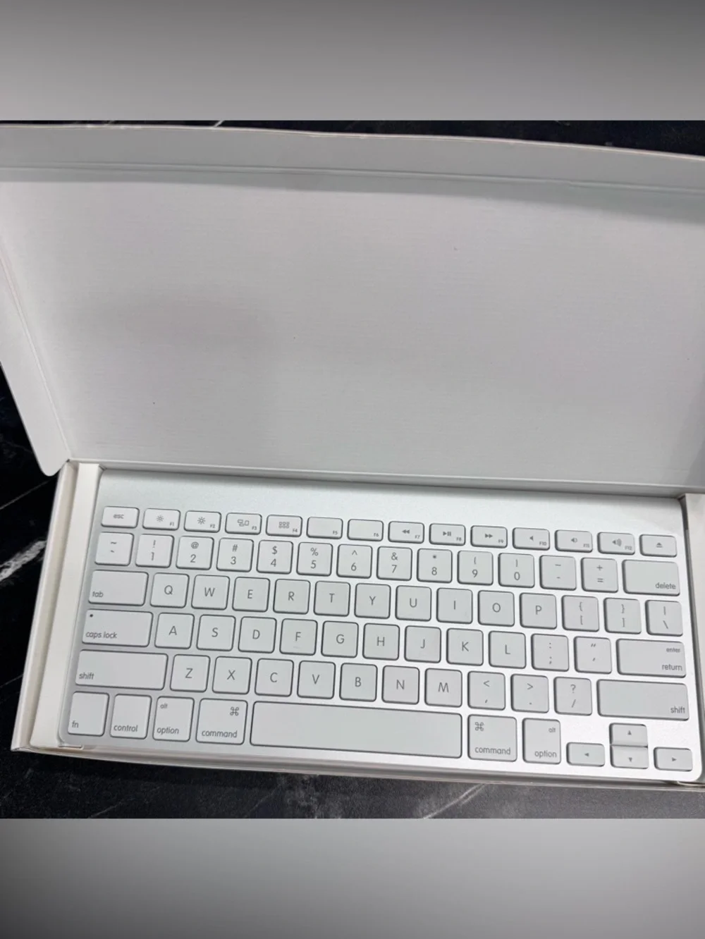 Apple Wireless Keyboard 1st Gen Aluminum Silver White Open Box Bluetooth Slim